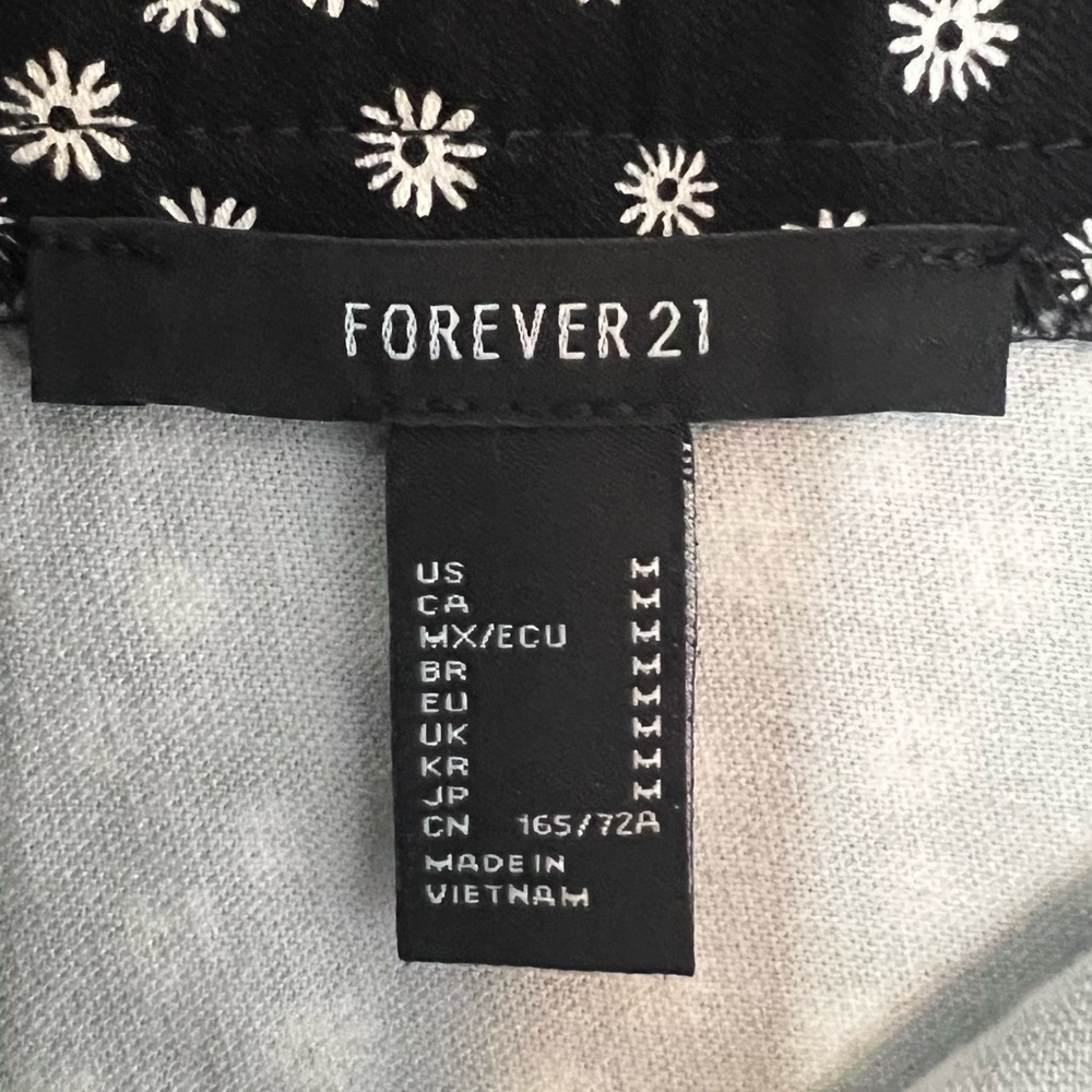 Forever 21 Floral Skirt - Picture 3 of 3